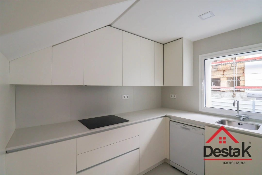 Apartamento T2 para Arrendamento em Viseu Foto 3