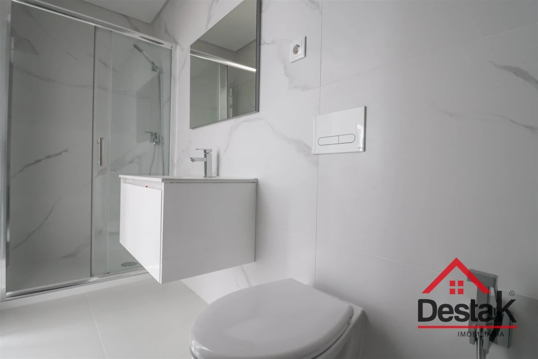 Apartamento T2 para Arrendamento em Viseu Foto 10