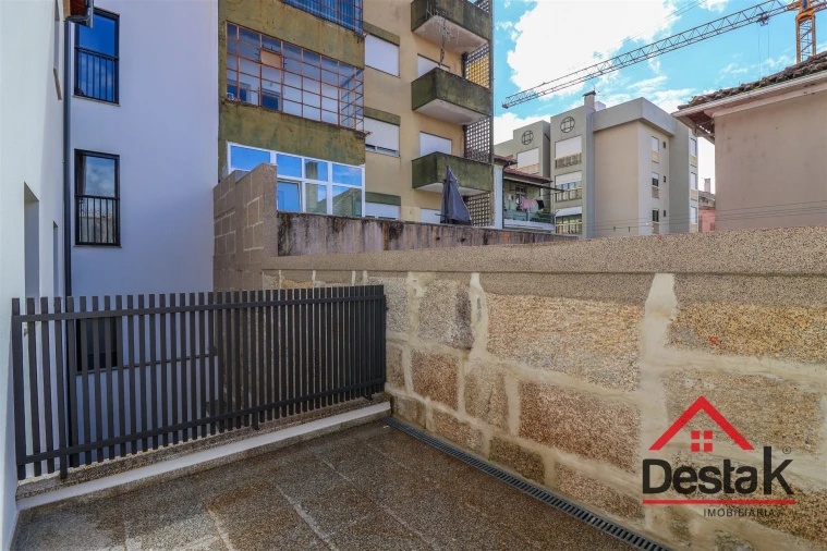 Apartamento T2 para Arrendamento em Viseu Foto 11
