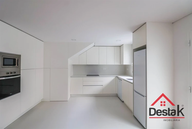 Apartamento T2 para Arrendamento em Viseu Foto 1