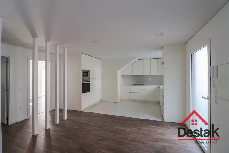 Apartamento T2 para Arrendamento em Viseu Foto 2