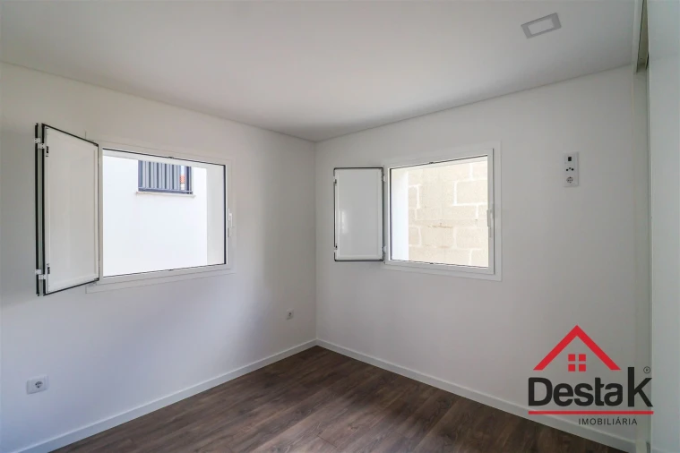 Apartamento T2 para Arrendamento em Viseu Foto 15