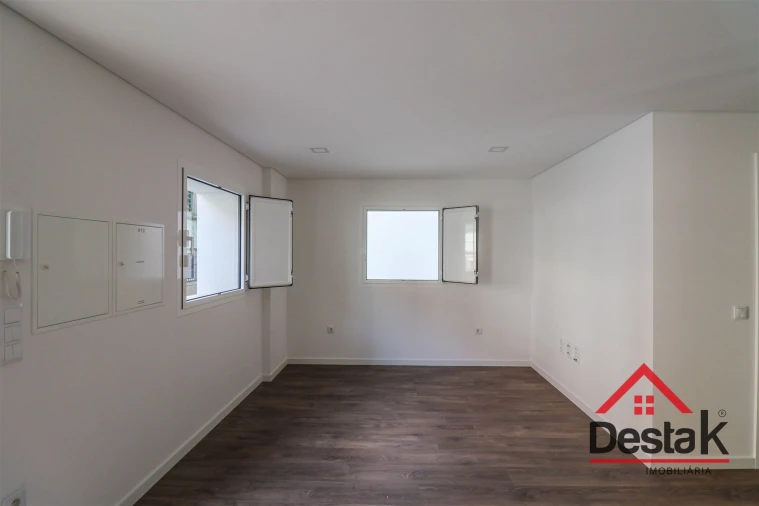 Apartamento T2 para Arrendamento em Viseu Foto 6