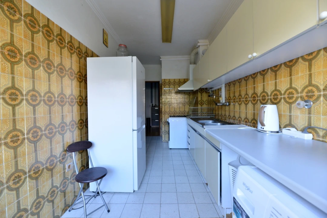 Apartamento T3 para Arrendamento em Carcavelos e Parede Foto 13