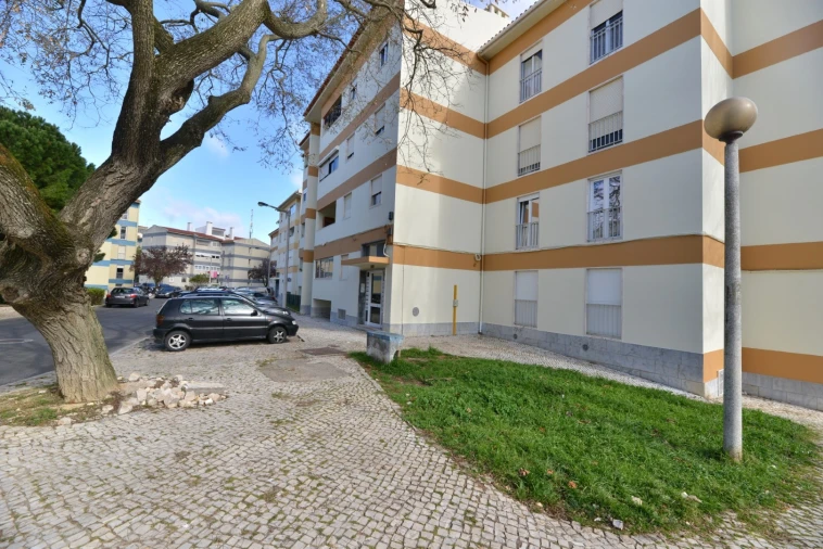Apartamento T3 para Arrendamento em Carcavelos e Parede Foto 3