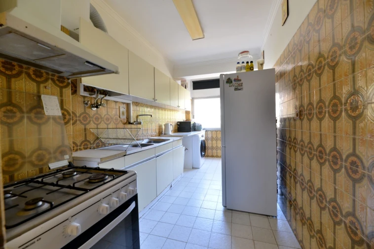 Apartamento T3 para Arrendamento em Carcavelos e Parede Foto 14