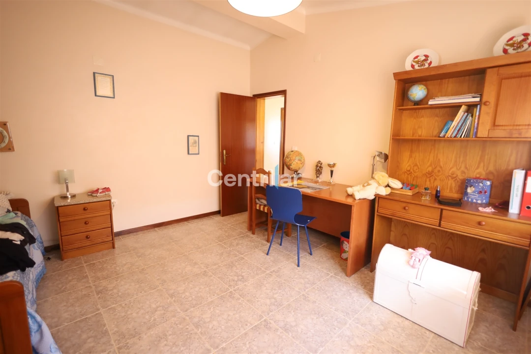 Moradia T4 para Venda em Freixiosa Foto 5