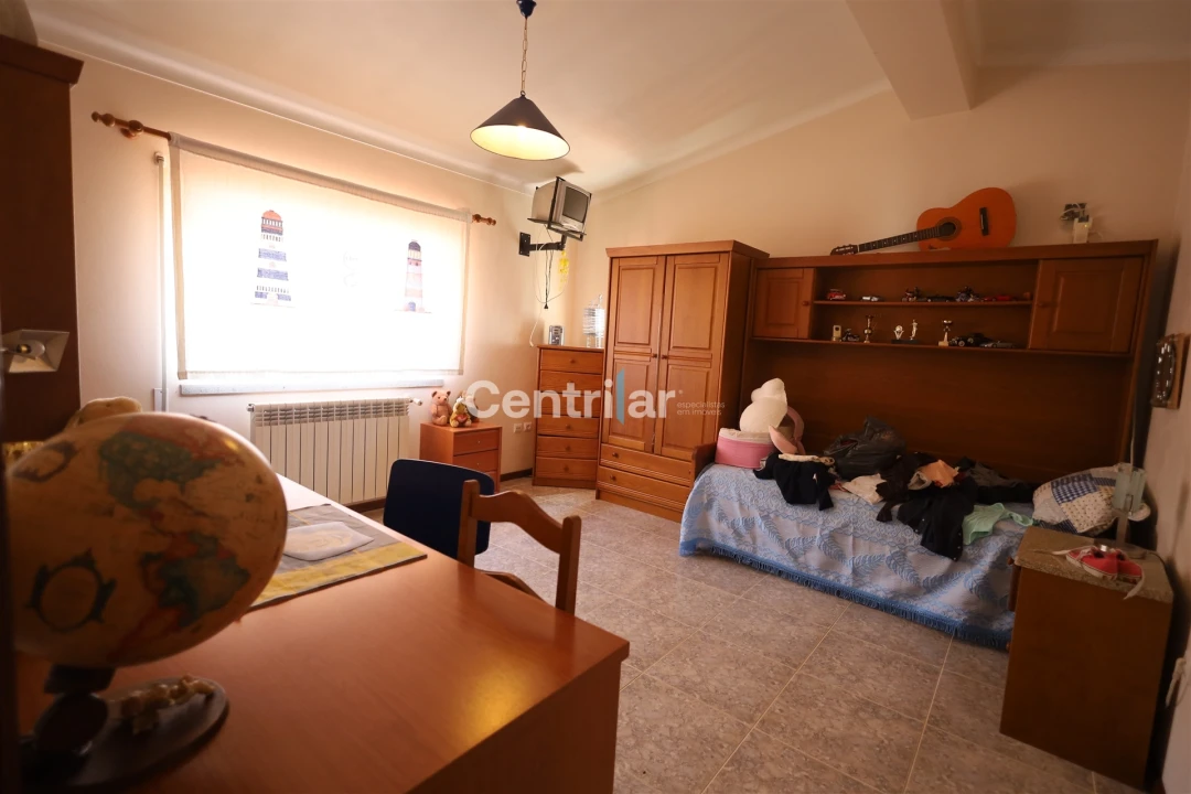 Moradia T4 para Venda em Freixiosa Foto 4