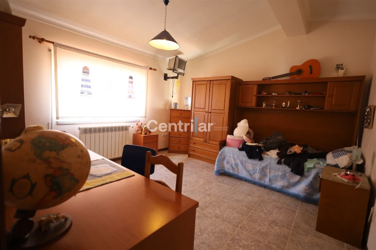 Moradia T4 para Venda em Freixiosa Foto 4