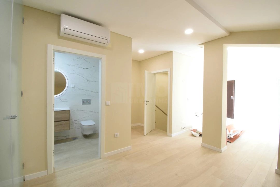 Apartamento T3 para Venda em Covilhã e Canhoso Foto 21