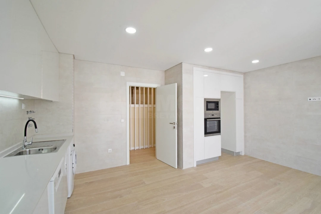 Apartamento T3 para Venda em Covilhã e Canhoso Foto 4