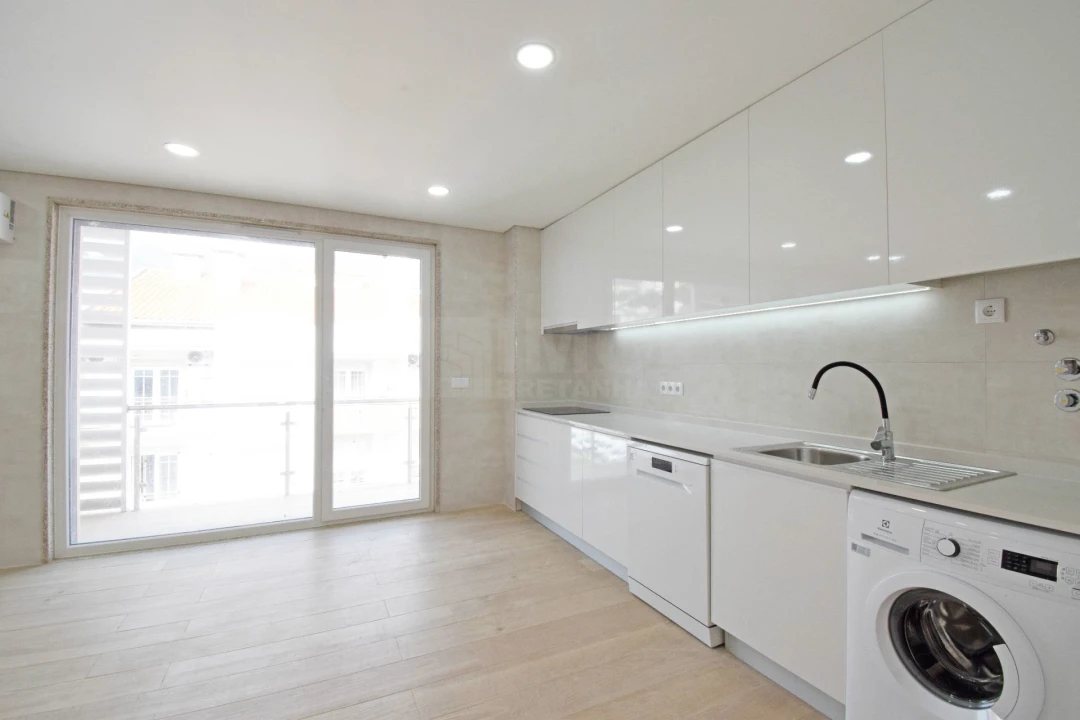 Apartamento T3 para Venda em Covilhã e Canhoso Foto 2