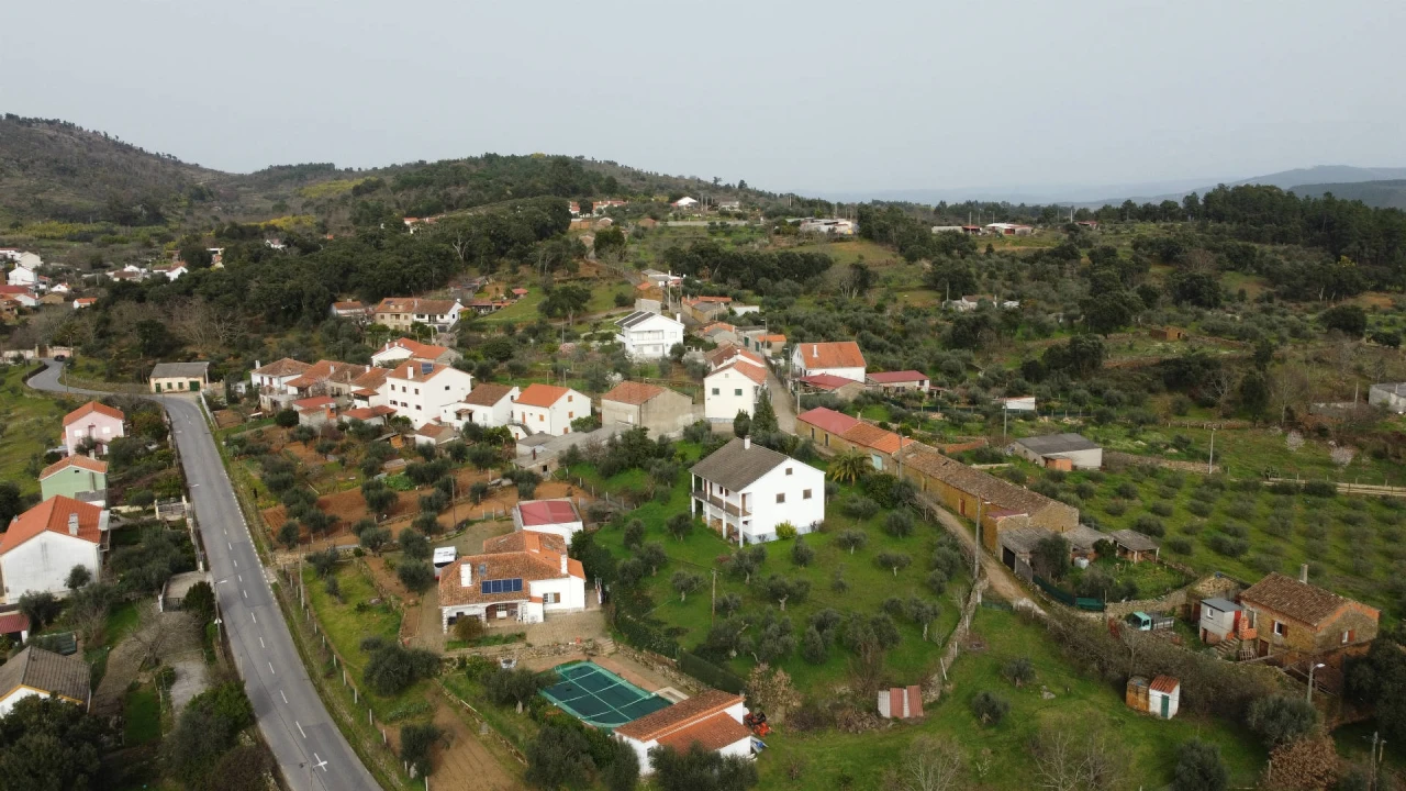 Moradia T3 para Venda em Capinha Foto 4