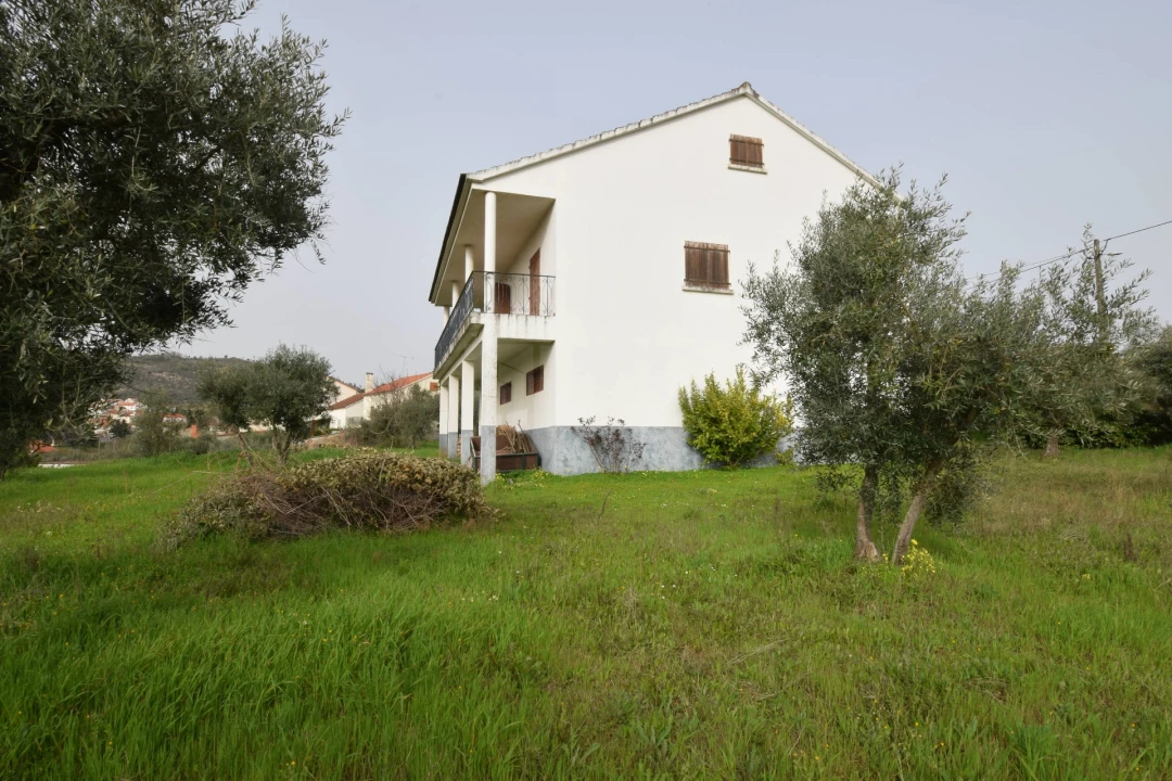 Moradia T3 para Venda em Capinha Foto 18