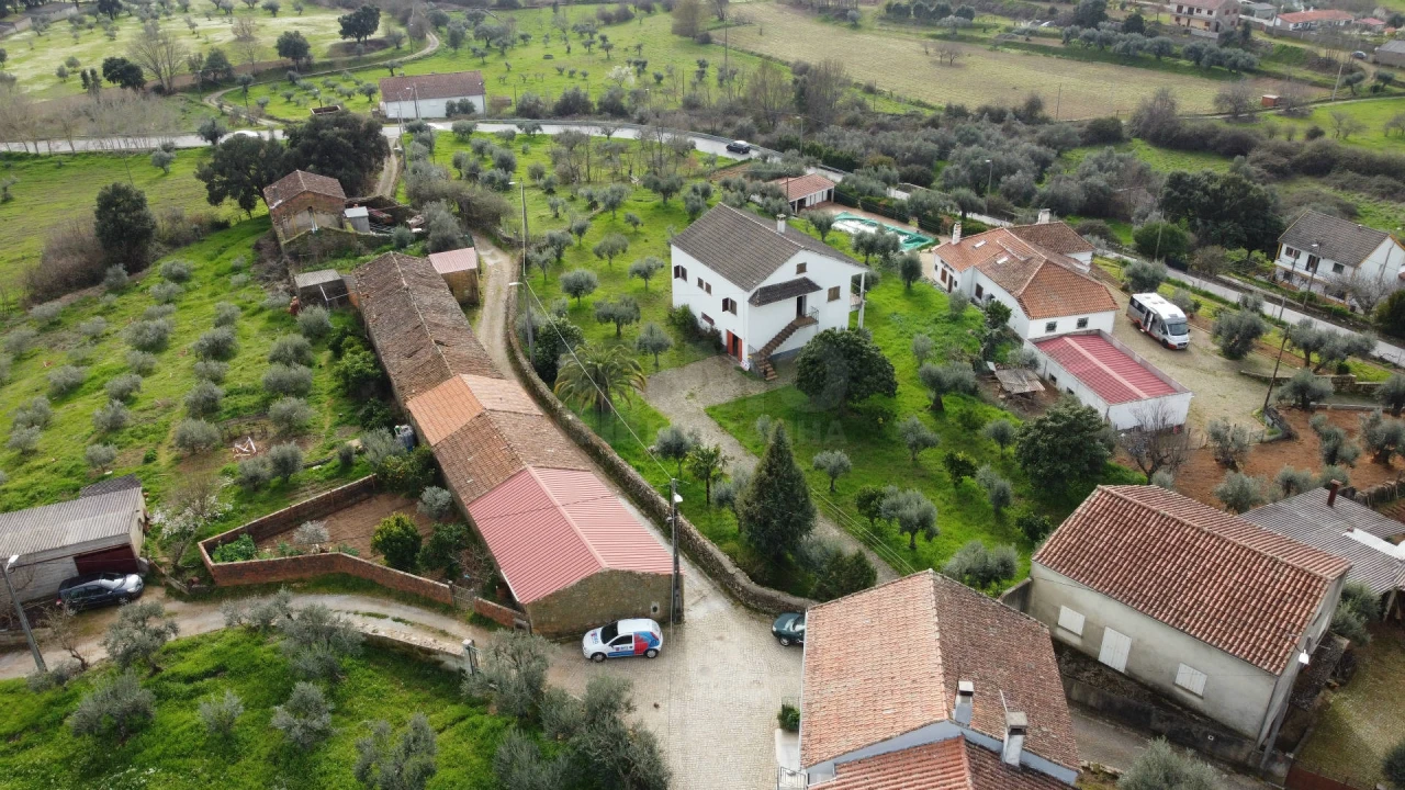 Moradia T3 para Venda em Capinha Foto 9