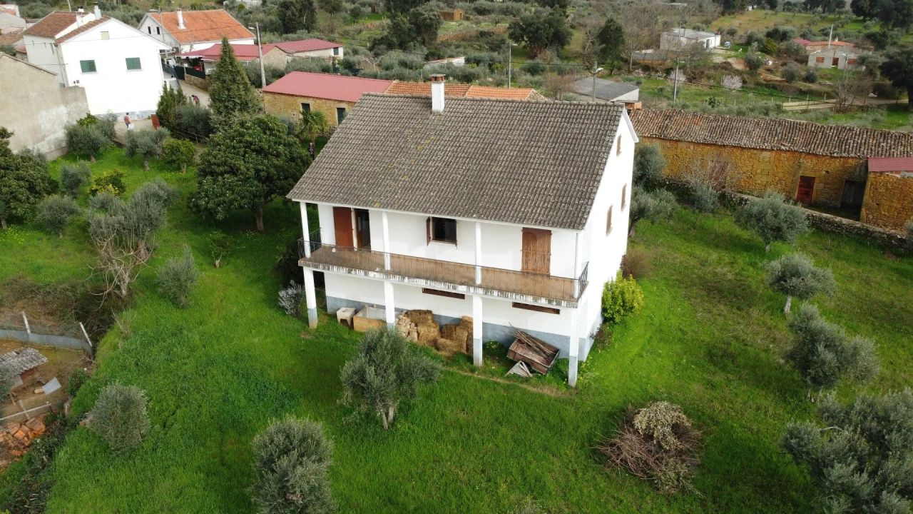 Moradia T3 para Venda em Capinha Foto 3