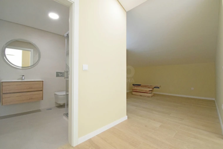 Apartamento T2 para Venda em Covilhã e Canhoso Foto 11