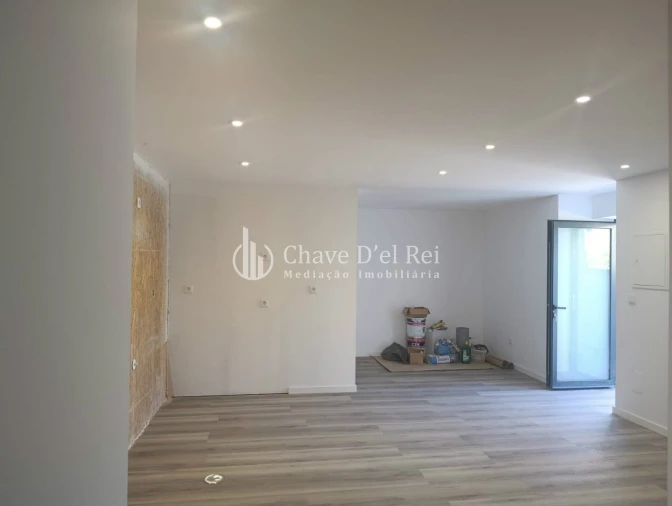 Apartamento T2 para Venda em São João de Lourosa Foto 22