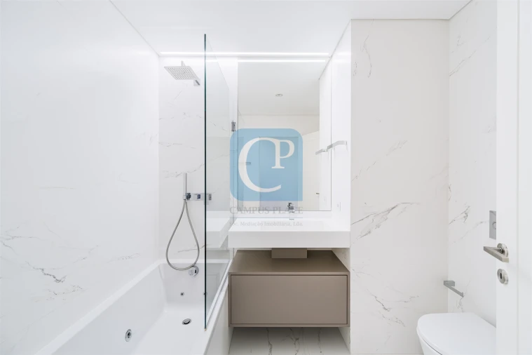 Apartamento T4 para Arrendamento em Matosinhos e Leça da Palmeira Foto 32