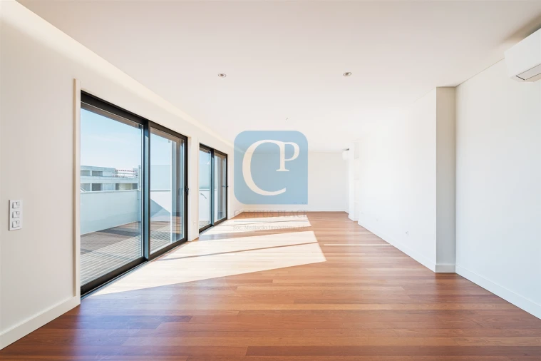 Apartamento T4 para Arrendamento em Matosinhos e Leça da Palmeira Foto 4