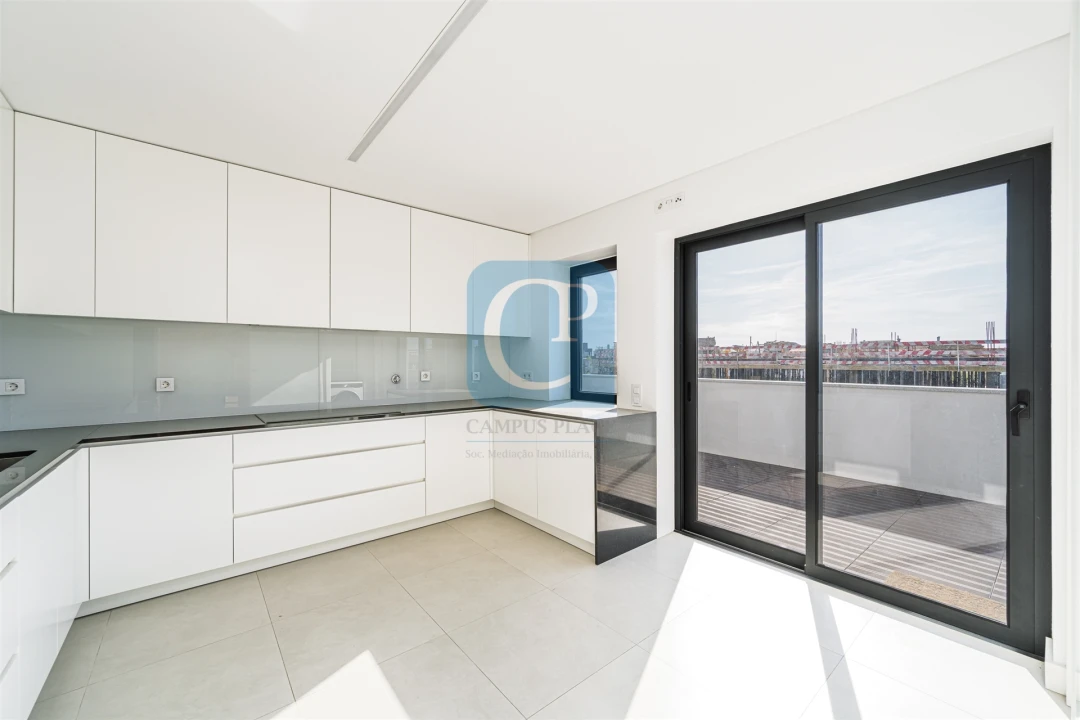 Apartamento T4 para Arrendamento em Matosinhos e Leça da Palmeira Foto 9