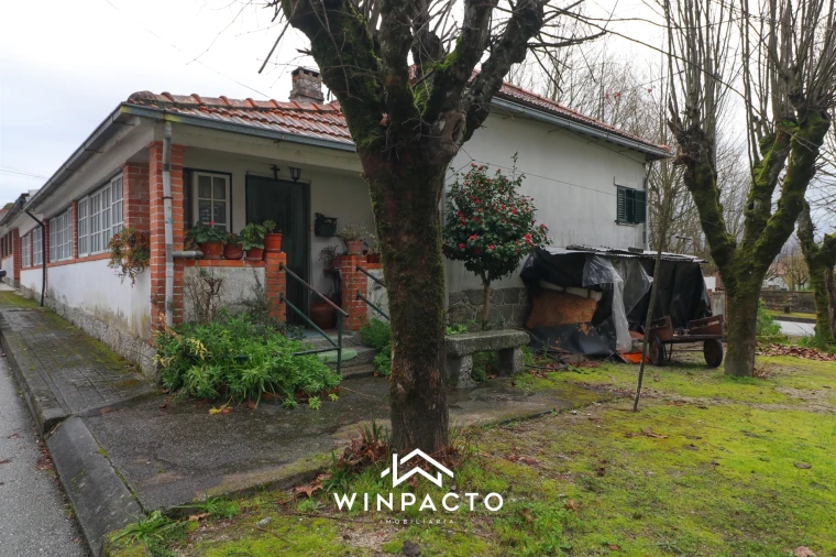 Moradia T3 para Venda em Canas de Senhorim