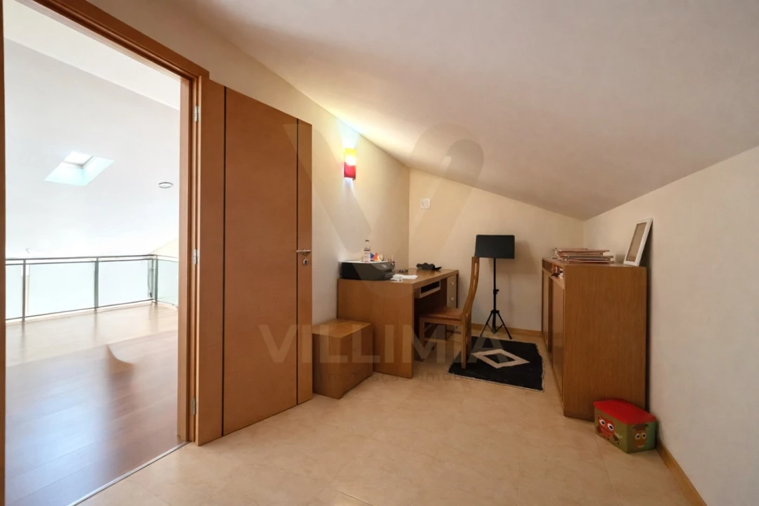 Moradia T3 para Venda em Rebordões (Santa Maria) Foto 21