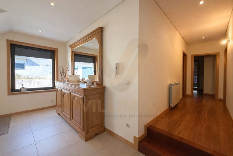 Moradia T3 para Venda em Rebordões (Santa Maria) Foto 9