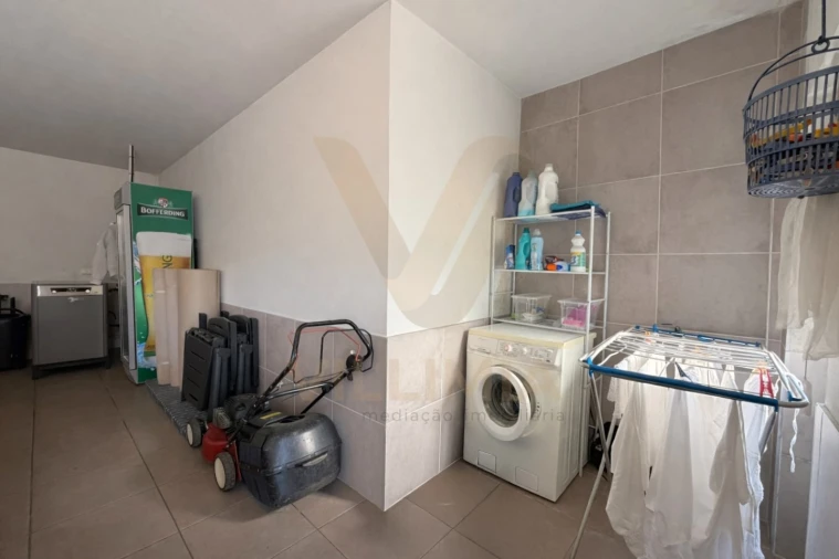 Moradia T3 para Venda em Rebordões (Santa Maria) Foto 10