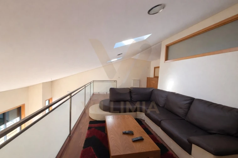 Moradia T3 para Venda em Rebordões (Santa Maria) Foto 19