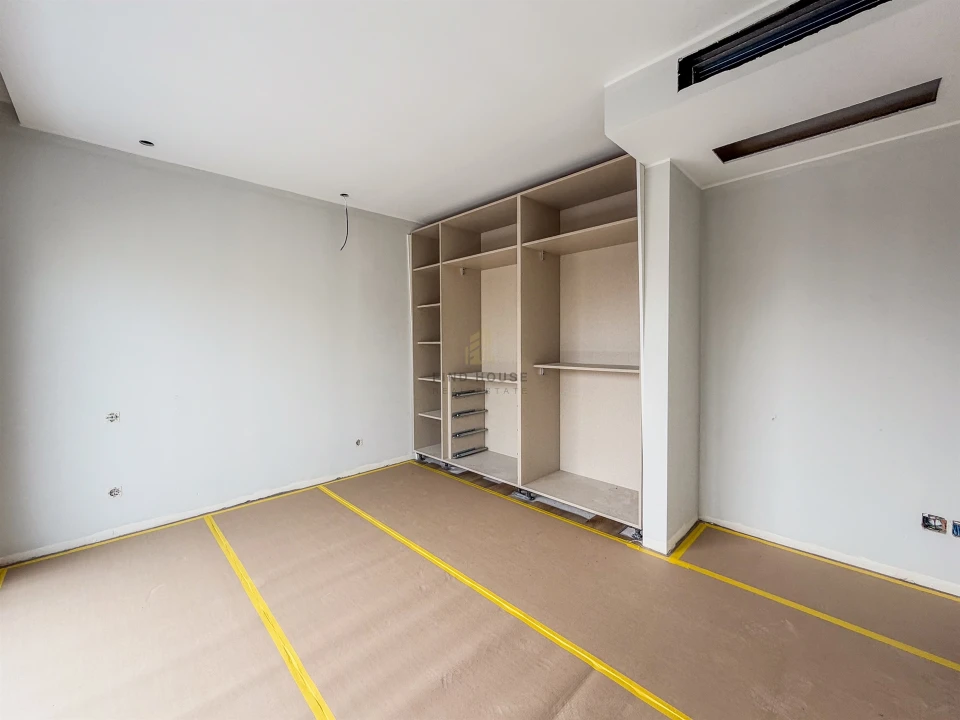 Moradia T5 para Venda em Carcavelos e Parede Foto 15