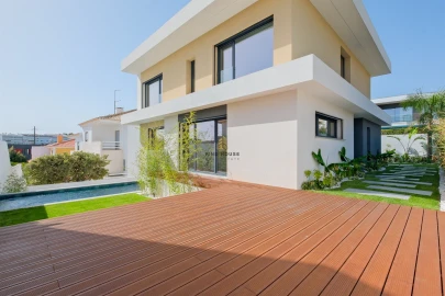 Moradia T5 para Venda em Carcavelos e Parede