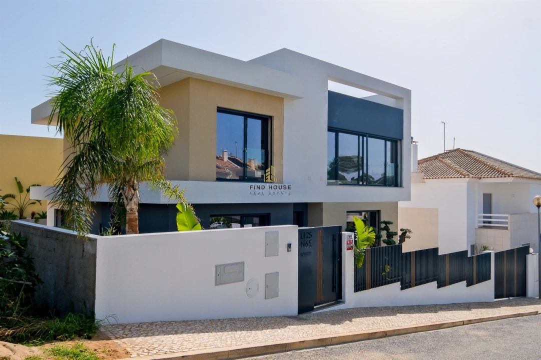 Moradia T5 para Venda em Carcavelos e Parede Foto 54