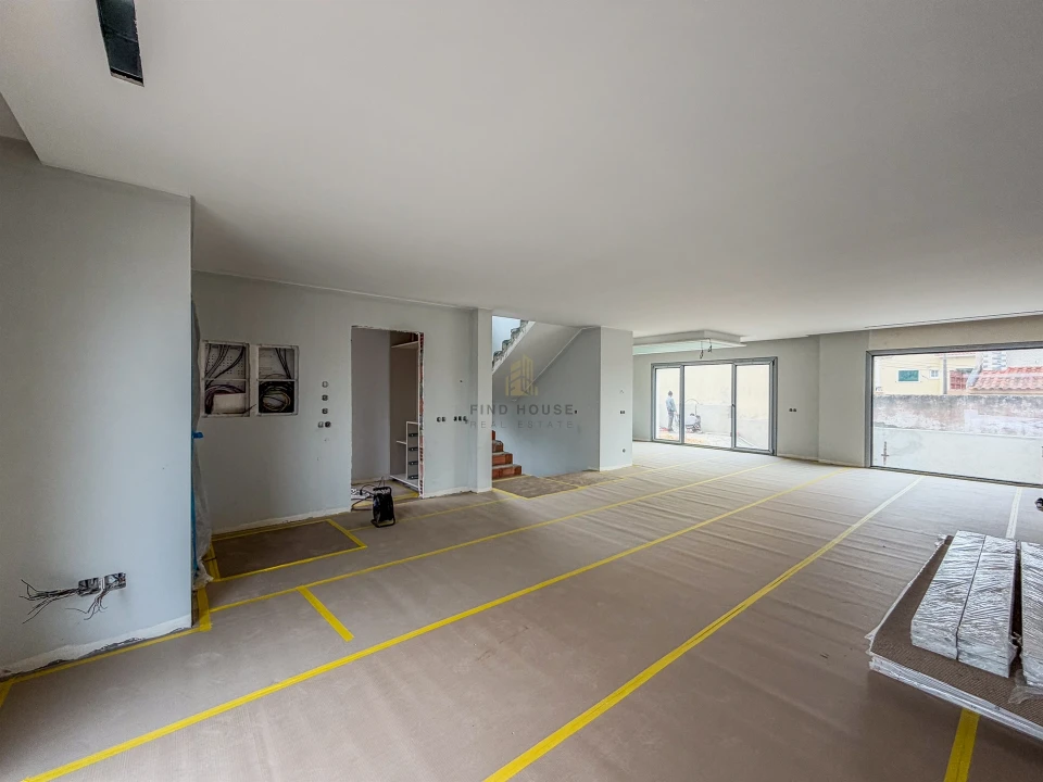 Moradia T5 para Venda em Carcavelos e Parede Foto 6