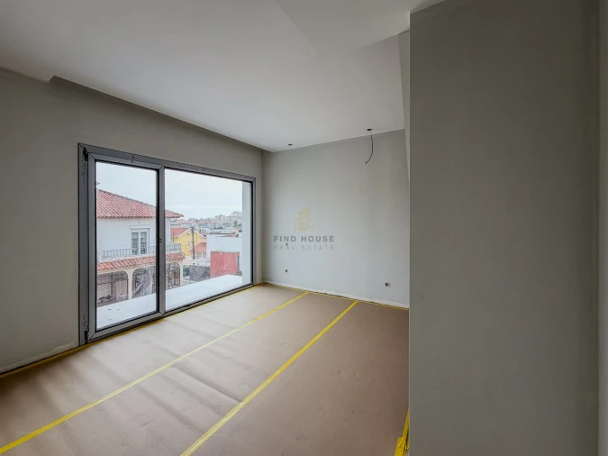 Moradia T5 para Venda em Carcavelos e Parede Foto 14