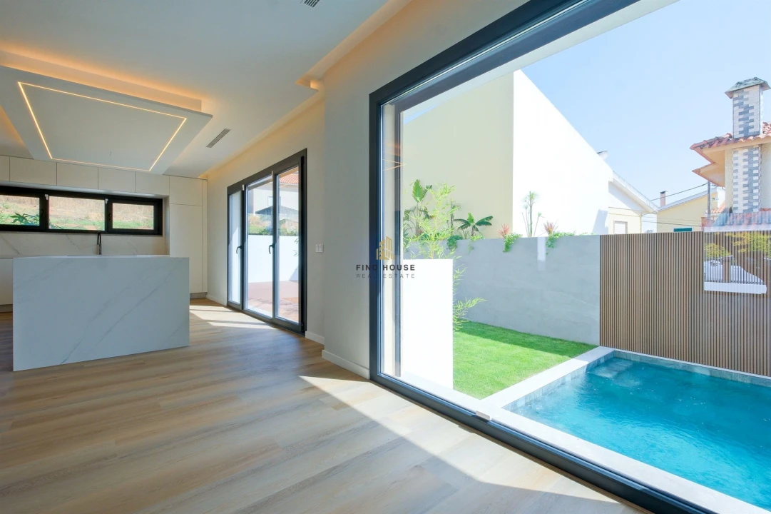 Moradia T5 para Venda em Carcavelos e Parede Foto 15