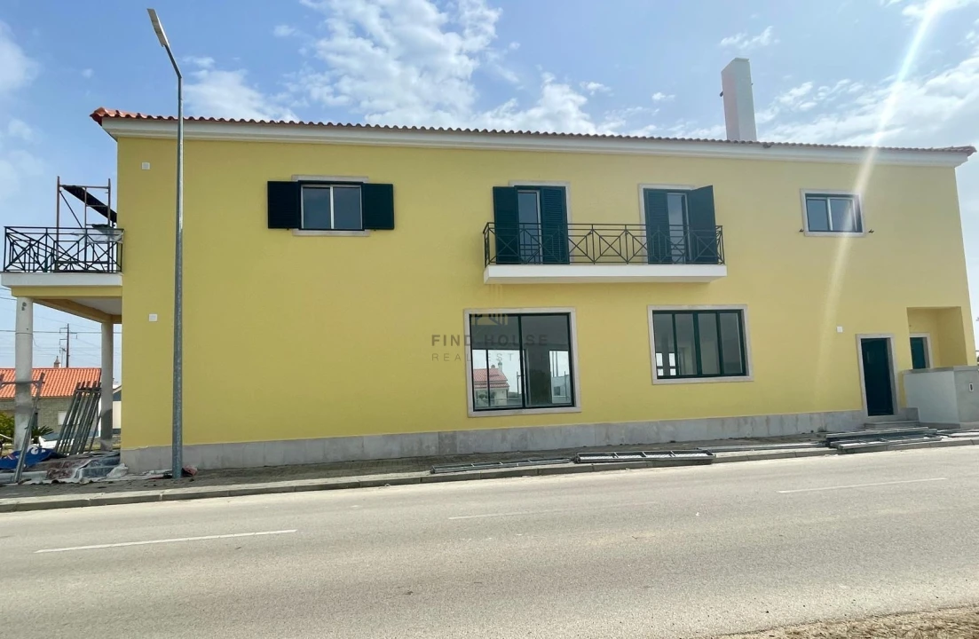 Moradia T4 para Venda em Salvaterra de Magos e Foros de Salvaterra Foto 2