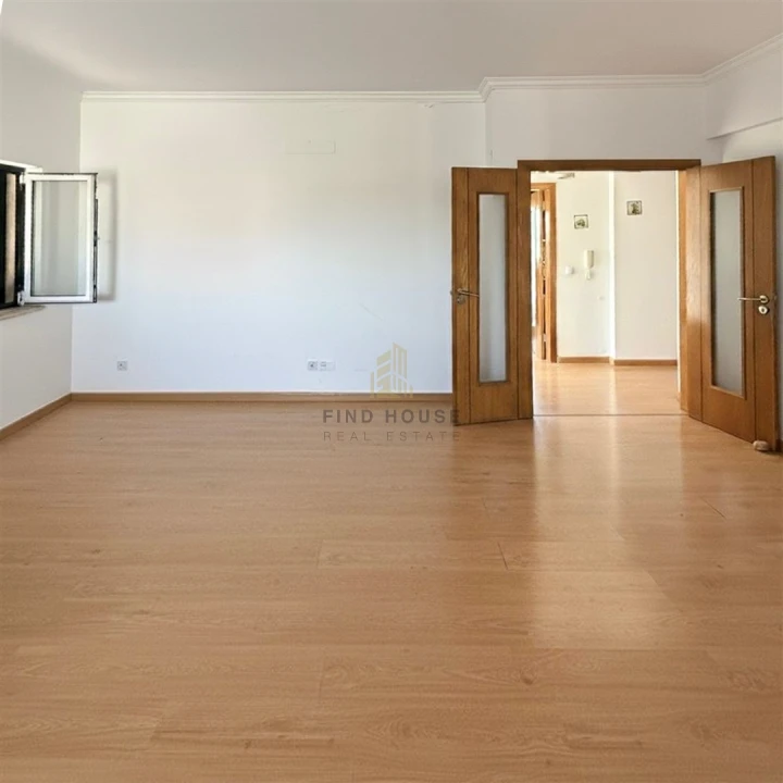 Moradia T4 para Venda em Salvaterra de Magos e Foros de Salvaterra Foto 11