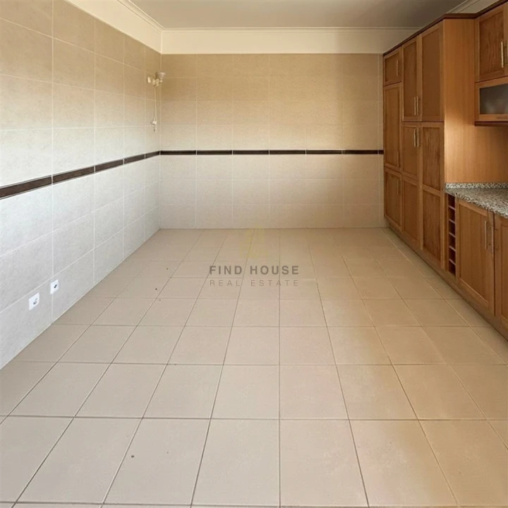 Moradia T4 para Venda em Salvaterra de Magos e Foros de Salvaterra Foto 6