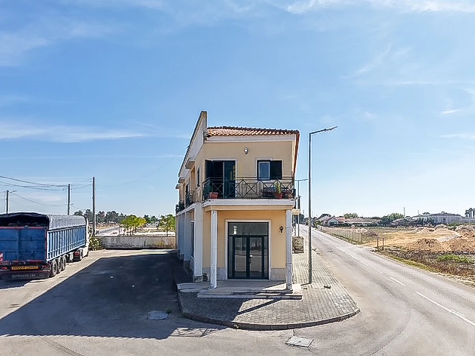 Apartamento T4 para Venda em Salvaterra de Magos e Foros de Salvaterra Foto 2