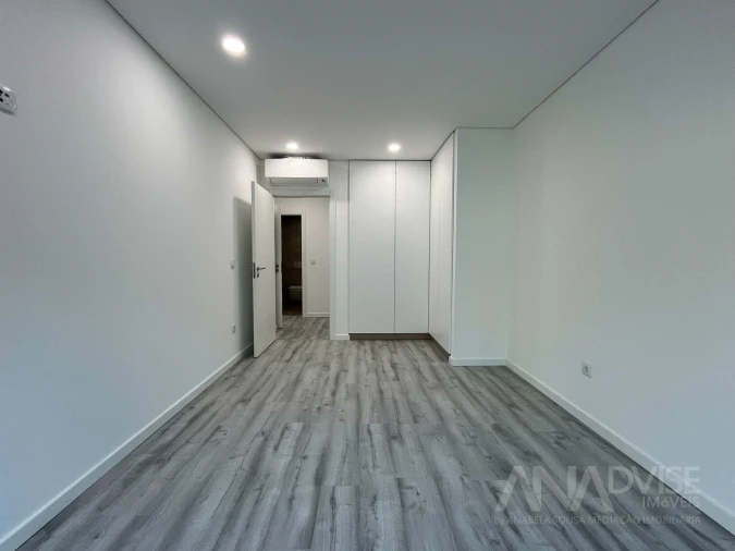 Apartamento T1 para Arrendamento em Viseu Foto 9