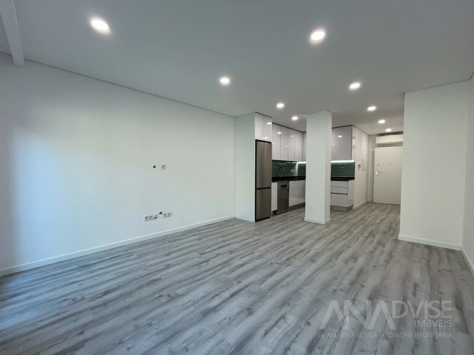Apartamento T1 para Arrendamento em Viseu Foto 2