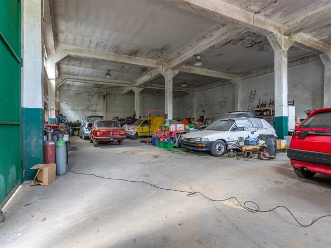 Armazém para Venda em Chamusca e Pinheiro Grande