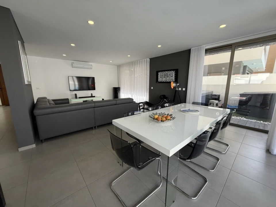 Moradia T4 para Venda em Tornada e Salir do Porto Foto 3