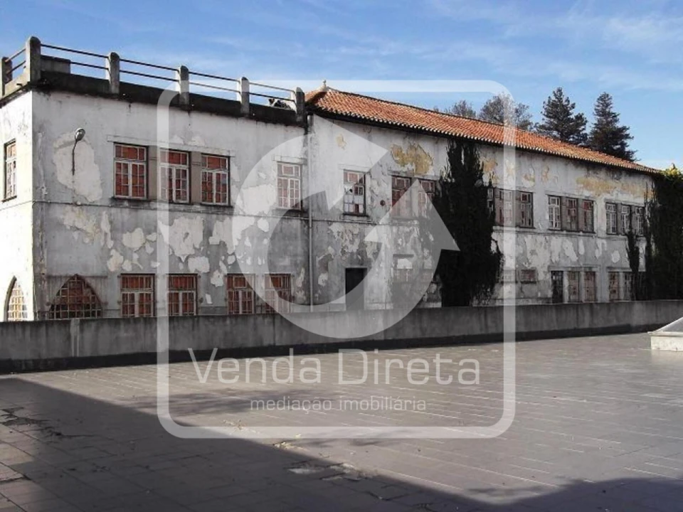 Prédio para Venda em Nelas Foto 1