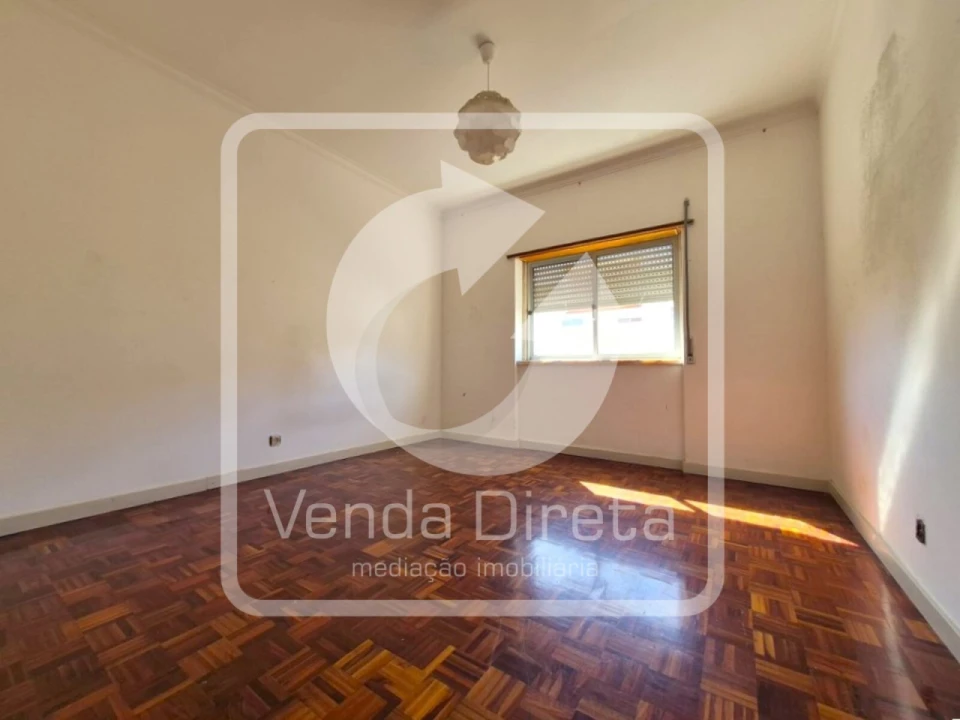 Apartamento T2 para Venda em Rio de Mouro Foto 10