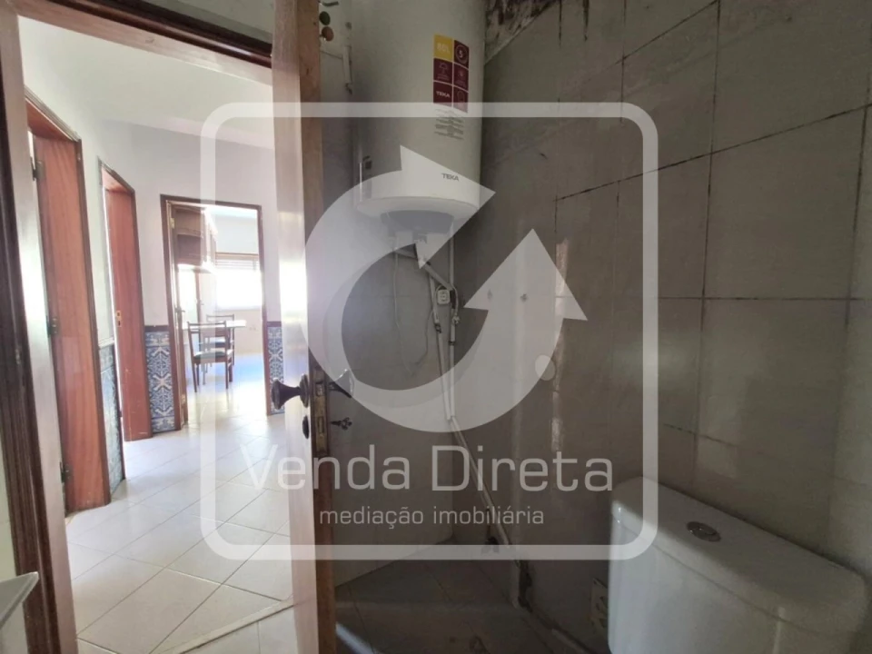 Apartamento T2 para Venda em Rio de Mouro Foto 14