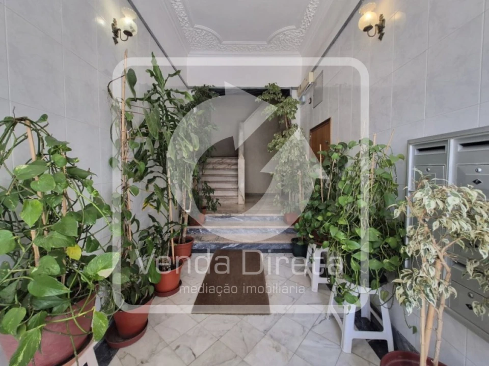 Apartamento T2 para Venda em Rio de Mouro Foto 15