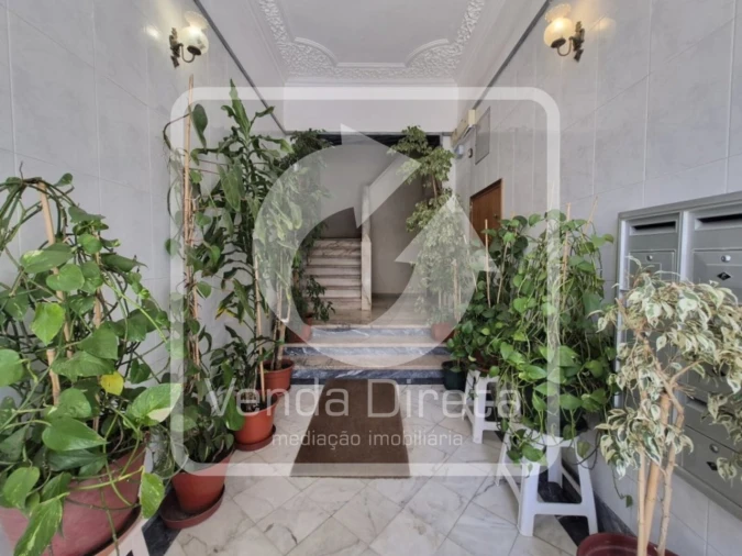 Apartamento T2 para Venda em Rio de Mouro Foto 16