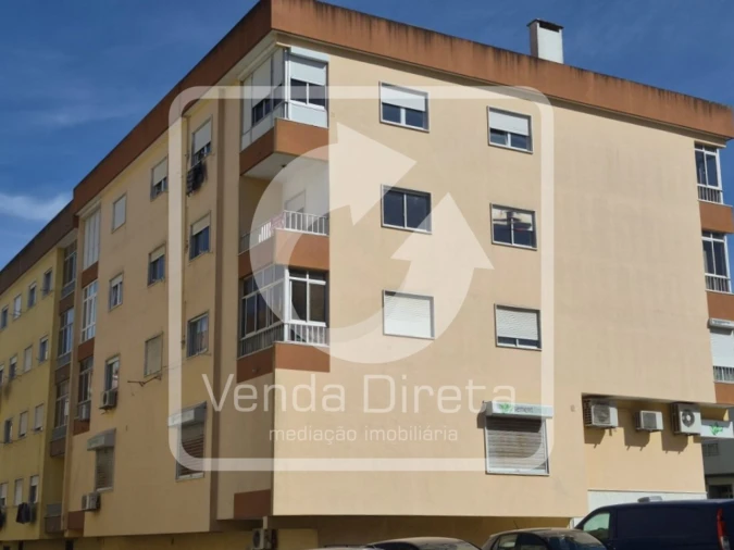 Apartamento T2 para Venda em Rio de Mouro Foto 19